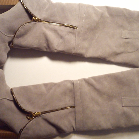 Suede Grey Fringed Booties **MAKE AN OFFER** - Picture 5 of 8